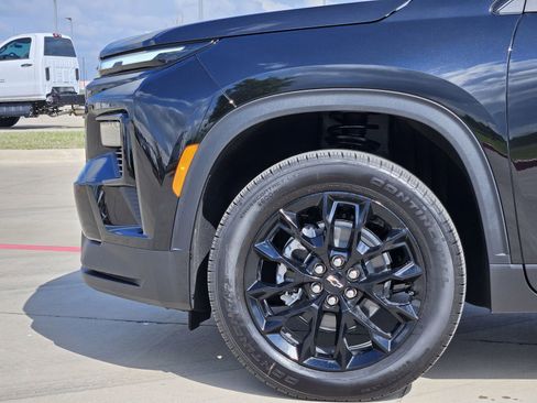 New 2026 Chevrolet Traverse LT w/ Midnight/Sport Edition FWD image 12