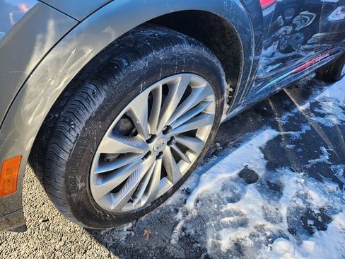 Used 2025 Buick Envision Avenir image 25