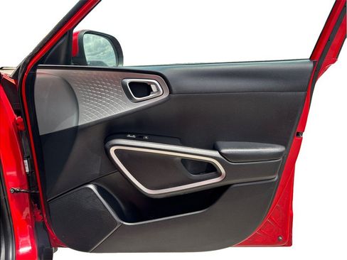 Used 2020 Kia Soul LX FWD image 31