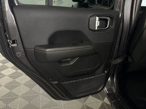 Used 2025 Jeep Wrangler Unlimited Sahara w/ Safety Group AWD/4WD image 26