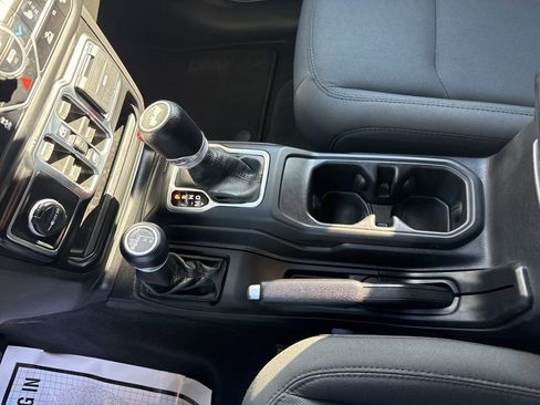 Used 2021 Jeep Wrangler Unlimited Sport image 22