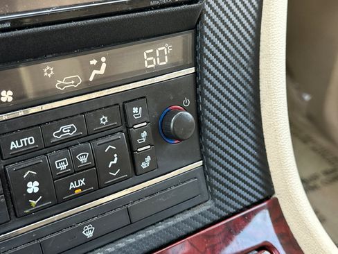 Used 2007 Cadillac Escalade AWD w/ Information Package image 30