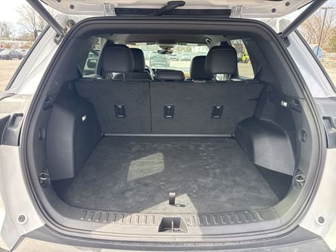 Used 2025 Chevrolet Equinox ACTIV w/ Safety and Technology Package image 17