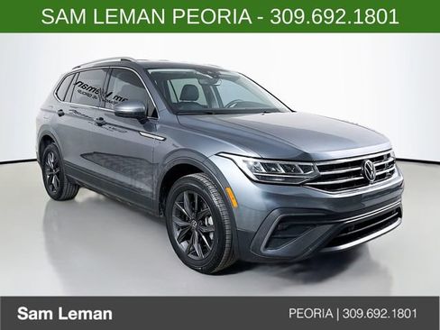 Used 2023 Volkswagen Tiguan SE image 1