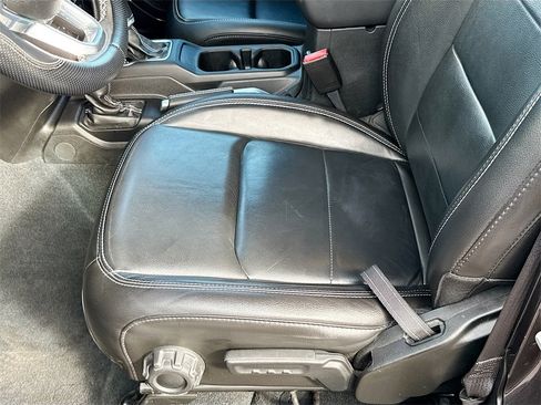 Used 2022 Jeep Wrangler Unlimited Sahara w/ Dual Top Group image 21