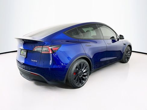 Used 2024 Tesla Model Y Performance image 9