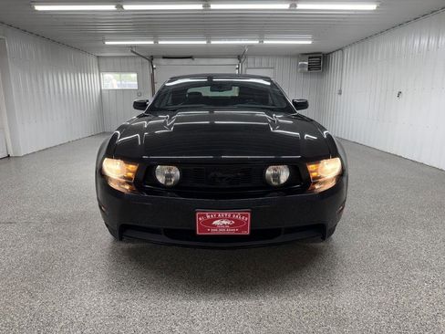 Used 2010 Ford Mustang GT RWD image 2