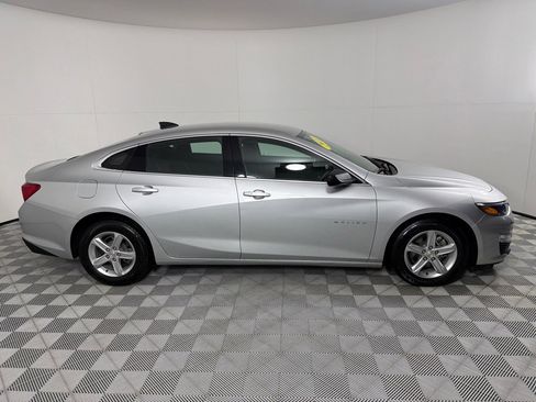 Used 2022 Chevrolet Malibu LS FWD image 4