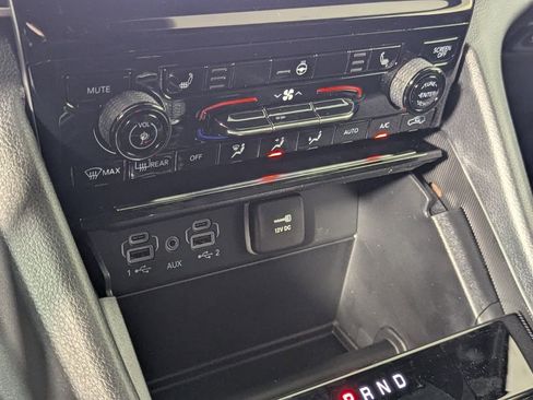 New 2025 Jeep Grand Cherokee Limited image 24