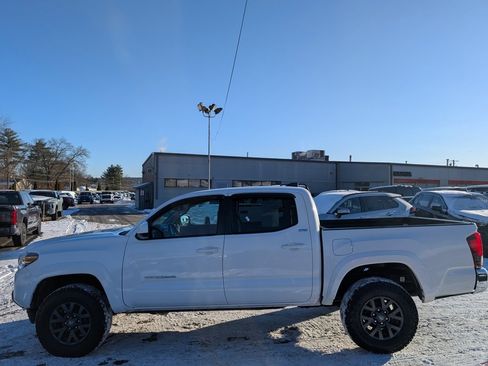 Used 2021 Toyota Tacoma SR5 image 3