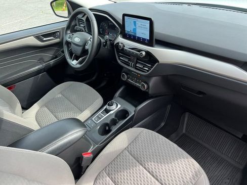 Used 2022 Ford Escape SE w/ SE Sport Appearance Package AWD/4WD image 35