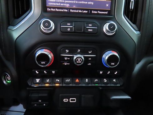 Used 2022 GMC Sierra 2500 Denali w/ Denali Ultimate Package image 29