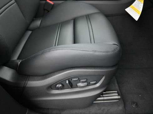 Certified 2026 Porsche Cayenne GTS image 28