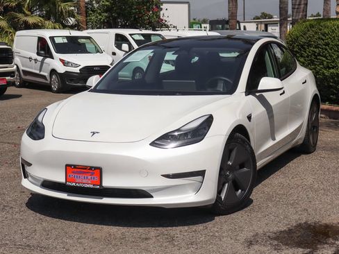 Used 2023 Tesla Model 3 Standard Range RWD image 4
