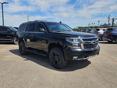 Used 2020 Chevrolet Tahoe LT w/ Z71 Midnight Edition AWD/4WD image 8