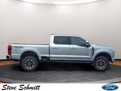Used 2023 Ford F350 Platinum w/ Tremor Off-Road Package AWD/4WD image 33
