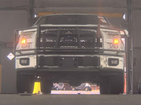 Used 2017 Ford F150 Lariat AWD/4WD image 3