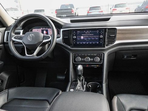 Used 2021 Volkswagen Atlas SEL Premium image 20
