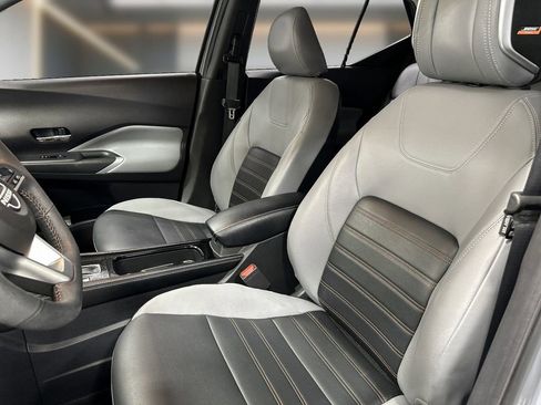 Used 2024 Nissan Kicks SR w/ SR Premium Package FWD image 13