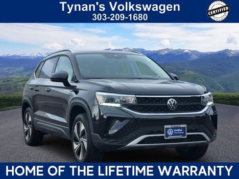 Certified 2024 Volkswagen Taos SE image 1