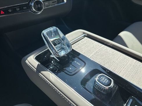 New 2026 Volvo XC90 B6 Plus w/ Protection Package image 15