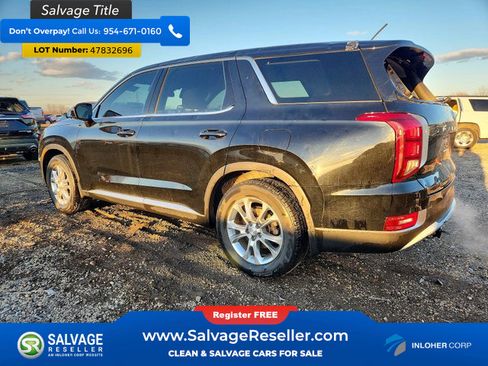 Used 2022 Hyundai Palisade SE image 3