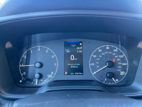 Used 2025 Toyota Corolla LE FWD image 40