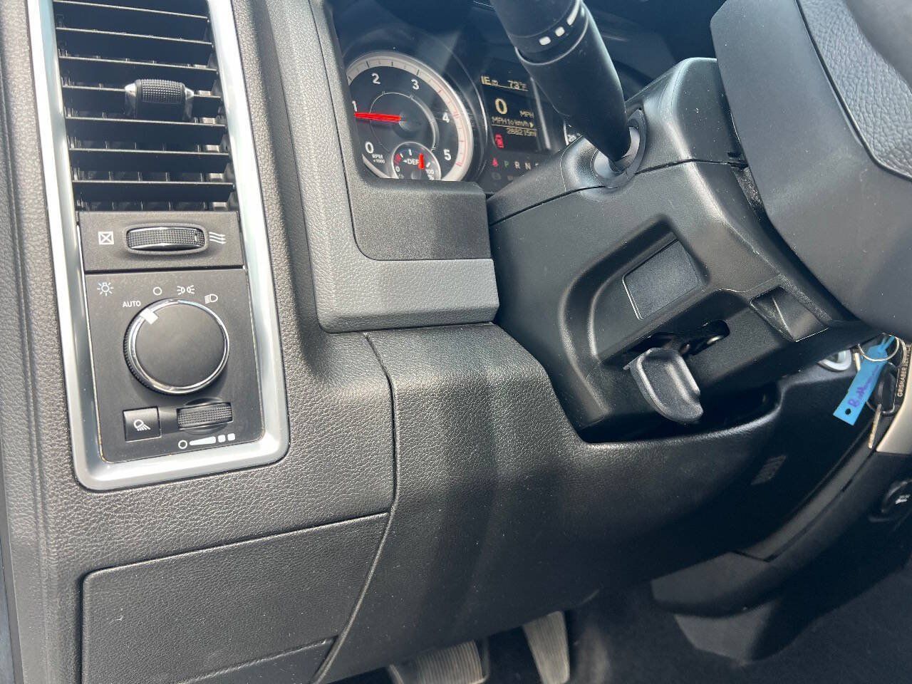 Used 2018 RAM 2500 SLT AWD/4WD image 9