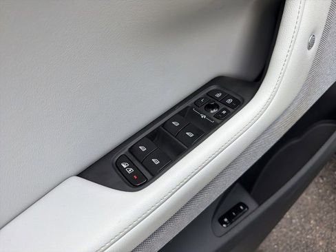 Used 2023 Polestar Polestar 2 w/ Pilot Pack image 19