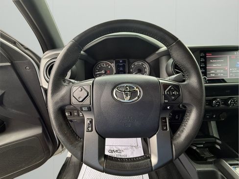 Used 2020 Toyota Tacoma TRD Off-Road image 13