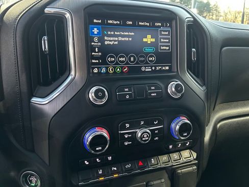 Used 2021 GMC Sierra 2500 Denali w/ Denali Ultimate Package image 11