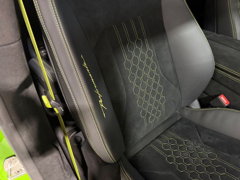 Used 2024 Lamborghini Urus Performante AWD/4WD image 55