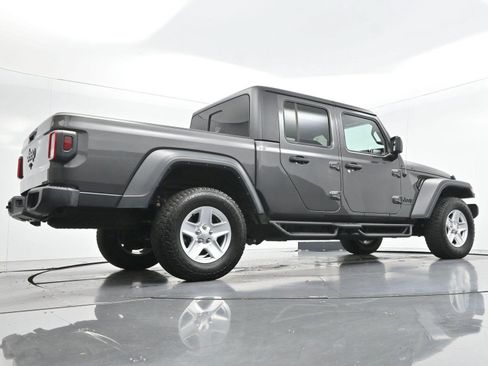 Used 2023 Jeep Gladiator Sport AWD/4WD image 45