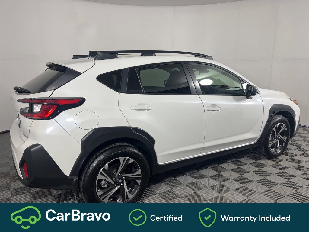 Used 2024 Subaru Crosstrek 2.0i Premium w/ Crosstrek Mirror Package AWD/4WD image 4