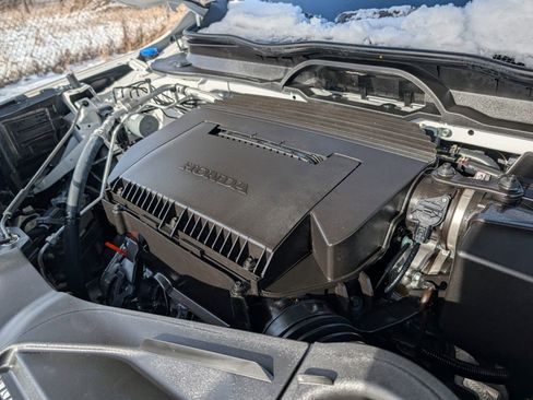 Used 2025 Honda Pilot Touring image 34