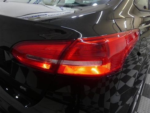 Used 2015 Ford Focus SE w/ SE Cold Weather Package image 14