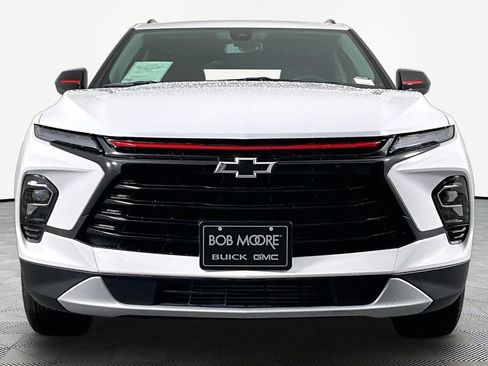 Used 2025 Chevrolet Blazer LT w/ Redline Edition FWD image 2