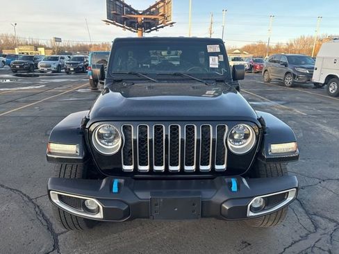 Used 2023 Jeep Wrangler Unlimited Sahara w/ Cold Weather Group image 3