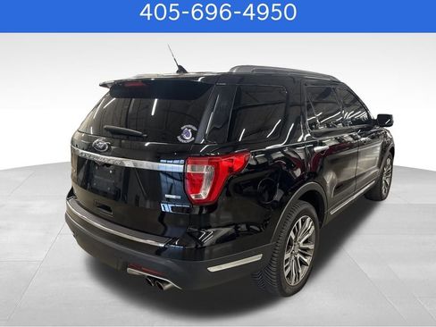 Used 2018 Ford Explorer Platinum image 3