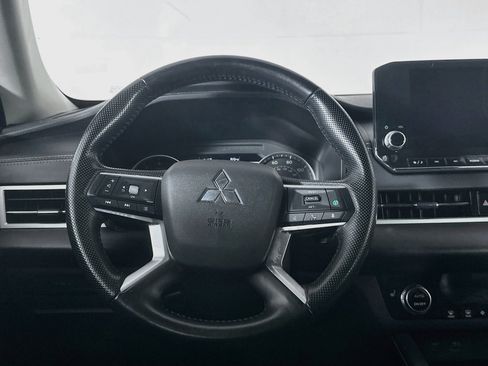 Used 2024 Mitsubishi Outlander SE FWD image 18