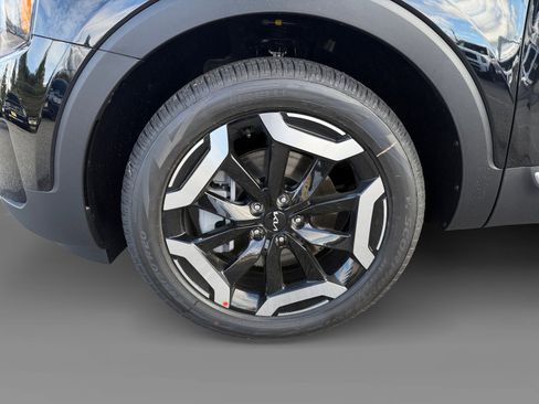 New 2025 Kia Telluride S image 9