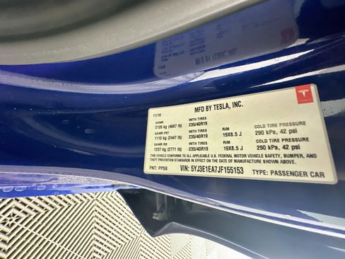 Used 2018 Tesla Model 3 Mid Range RWD image 12