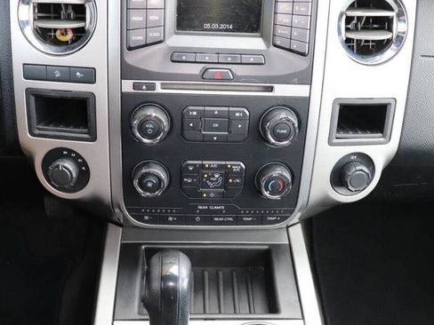 Used 2015 Ford Expedition XLT AWD/4WD image 24