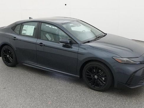 New 2026 Toyota Camry SE FWD image 12