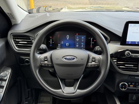 Used 2025 Ford Escape Active AWD/4WD image 10