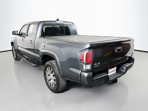 Used 2022 Toyota Tacoma Limited image 9