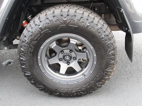 Used 2021 Jeep Gladiator Mojave image 37