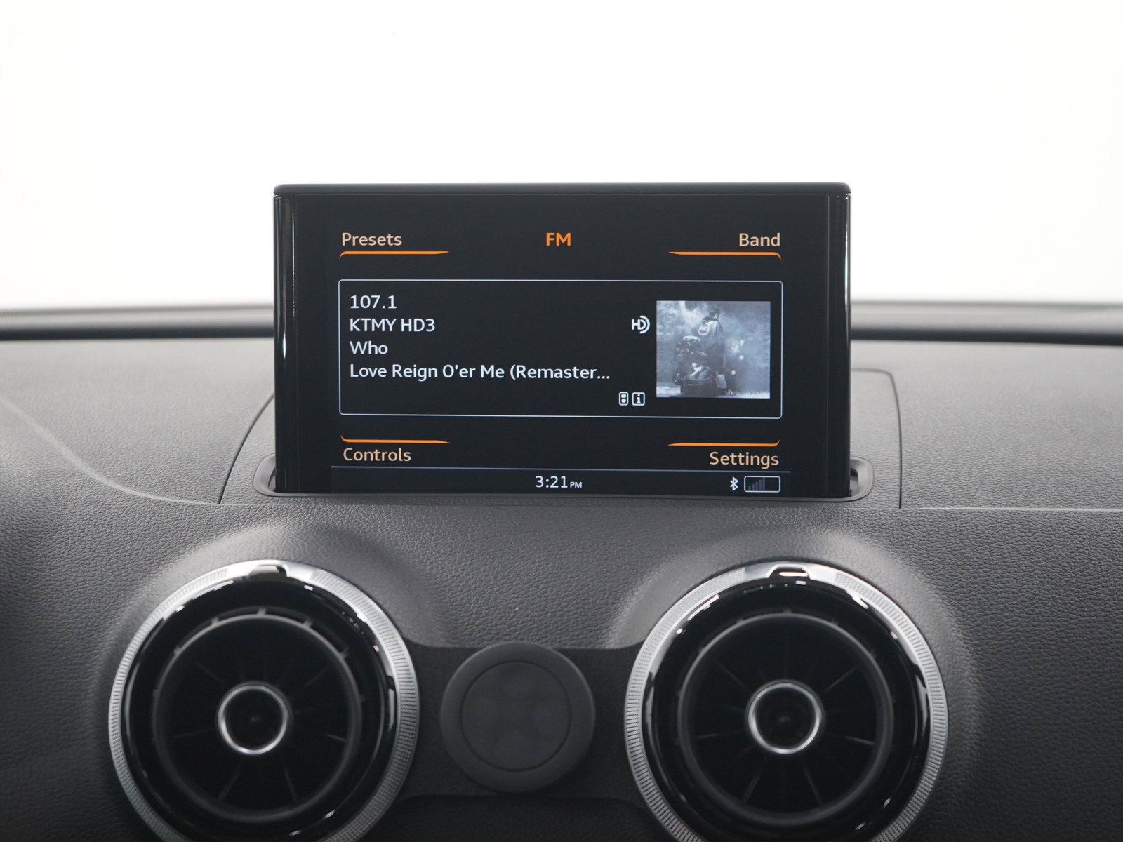Used 2016 Audi A3 e-tron Premium w/ Audi MMI Navigation Plus FWD image 16
