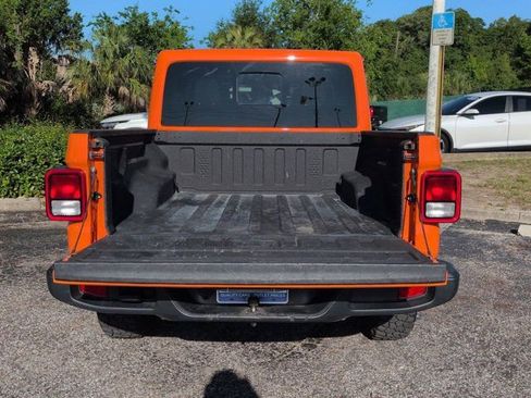 Used 2025 Jeep Gladiator Sport AWD/4WD image 12