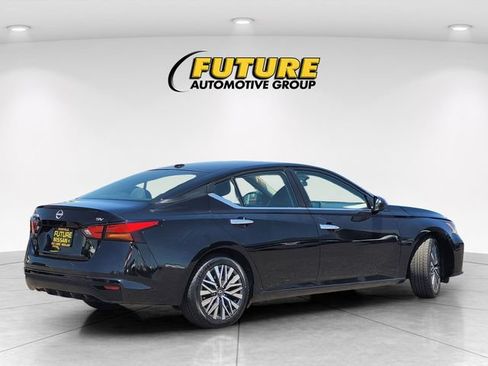 Certified 2023 Nissan Altima 2.5 SV FWD image 4
